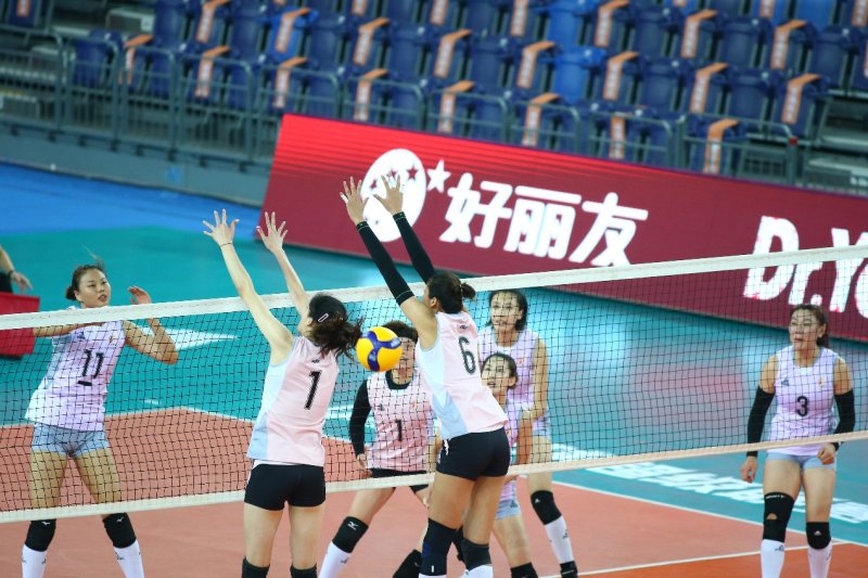 本赛季中,不但有袁心玥、龚翔宇、李盈莹等一众国家队明星阵容和众多天下级名将加入,带来诸多精彩看点,更有众多“00后”、“05后”小将崭露头角,打出不俗体现,中国女排顽强拼搏、勇攀岑岭的精神正被一直诠释。。。。。